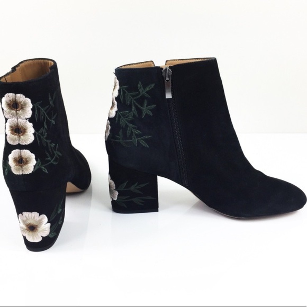 FRANCO SARTO OLYMPIA SUEDE EMBROIDERY ANKLE BLACK BOOTS IN SIZE 8